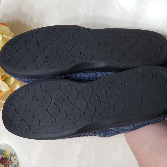 Mens Urban Pipeline Felt Scruff Slippers, Navy Blue. Red 12 - Picture 2 of 5